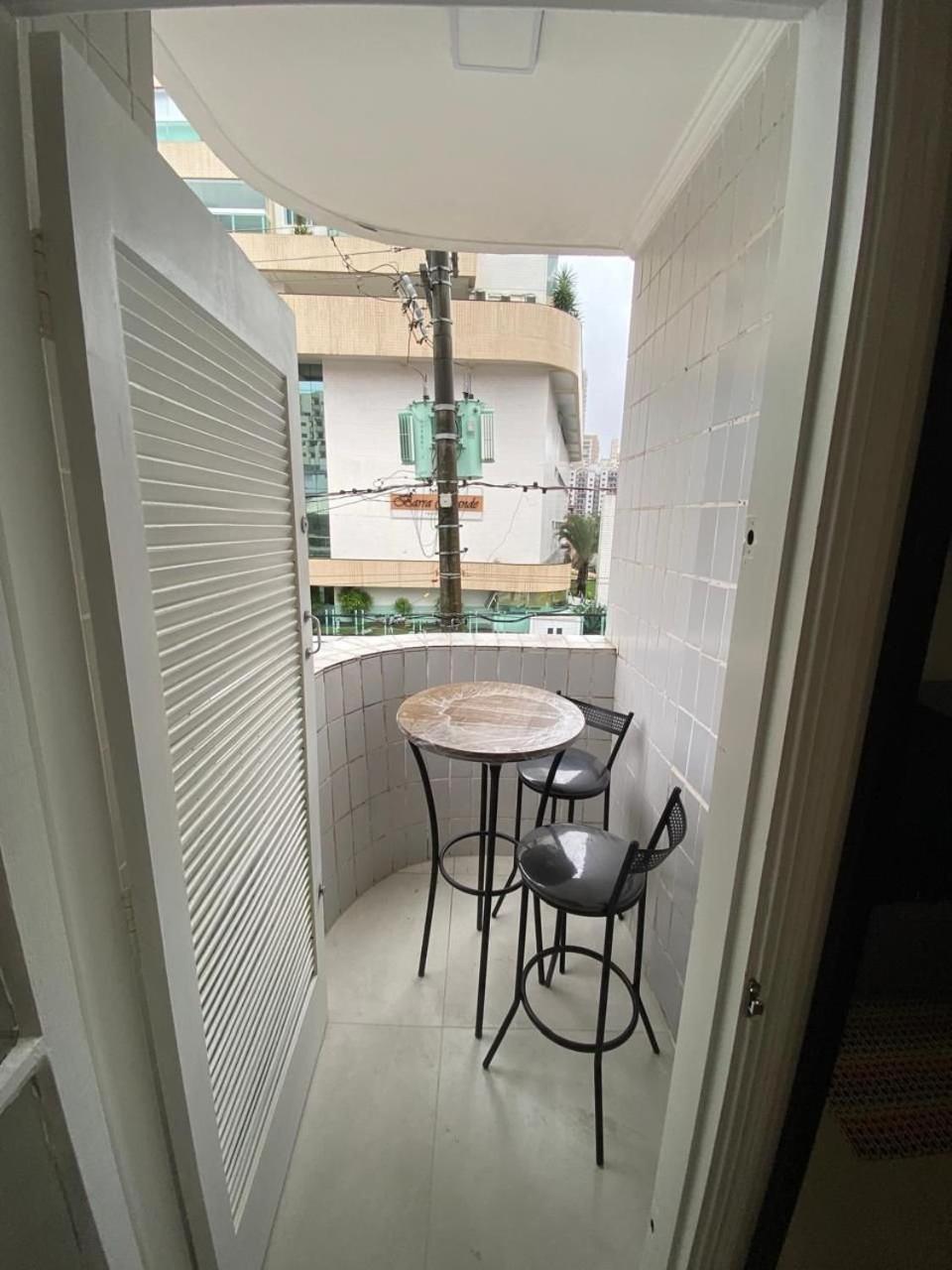 Canto Forte- Suite C/Varanda - Ate 5 Hospedes- Garagem - Wi Fi E 200 Metros Da Praia, 50 Metros Da Av Gastronomica Da Pg Praia Grande (Santos) Exterior photo